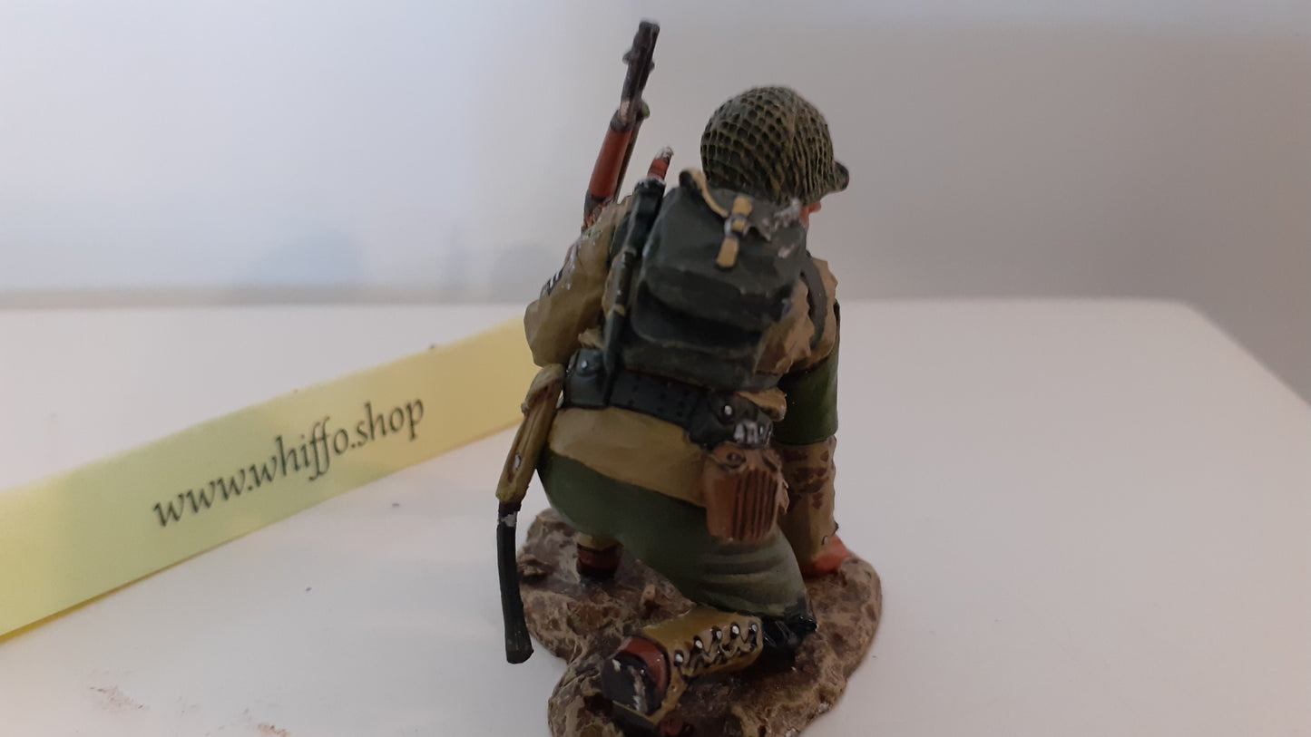 King and country Ww2 Dd Us army Crouching  D-day  no box 1:30  W15