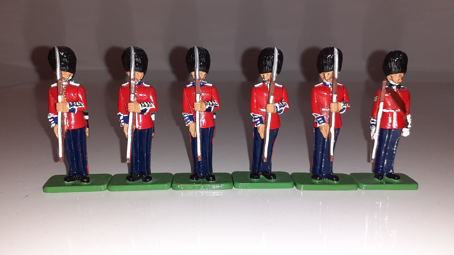 Britains 00294 Queen Victoria Scots Guards 1:32 metal boxed Set A S8