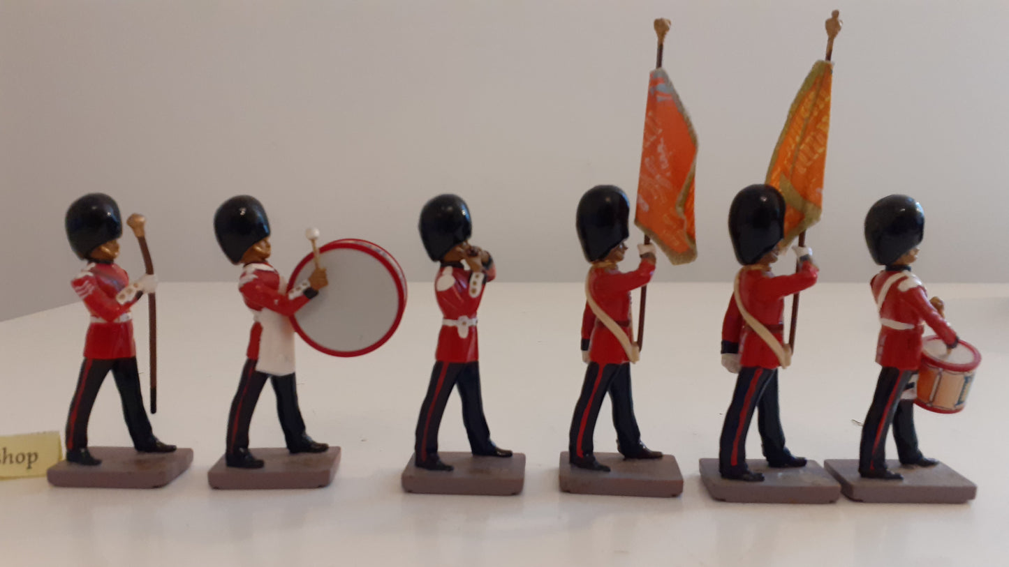 Britains Ceremonial Grenadier Guards Grey Bases Buckingham Palace 1:32metal S120
