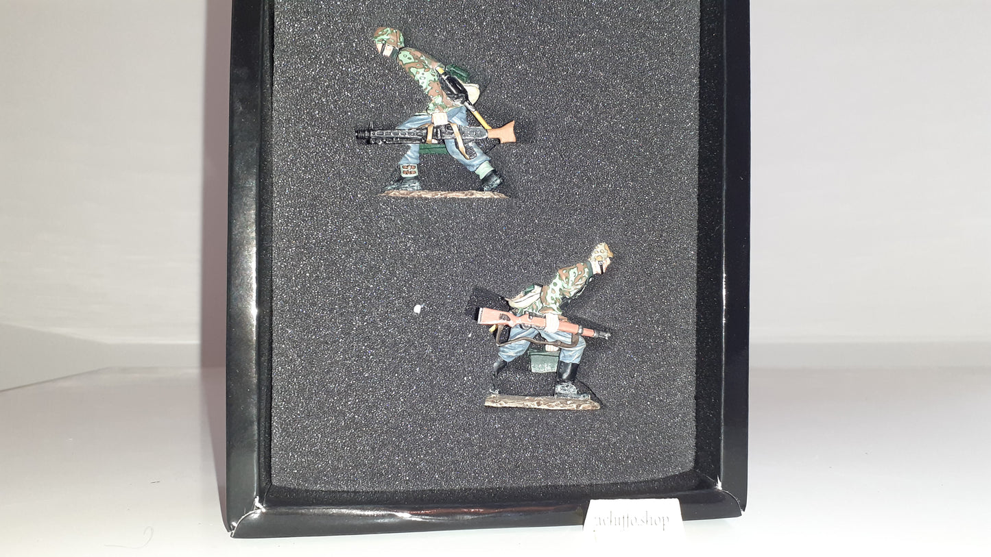 king and country wss123 ws123 ww2 german waffen mg42 Team 1:30 metal boxed 2008 s8