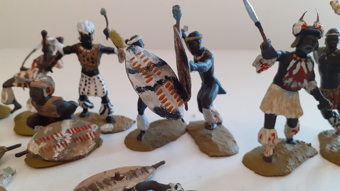 conte plastic Zulus  14 Figures 1:32 S8b24