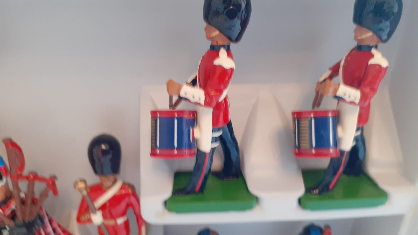 Britains 5305 scots guards band 1991 pipers ceremonial boxed s725