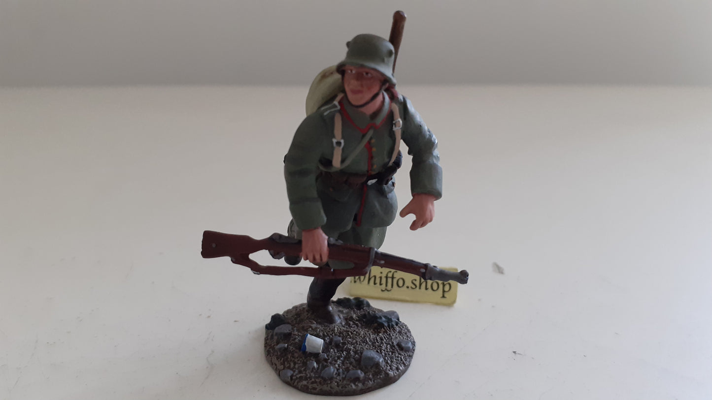 Britains 23058 ww1 german infantry running 1916 1:32 2014 boxed B627