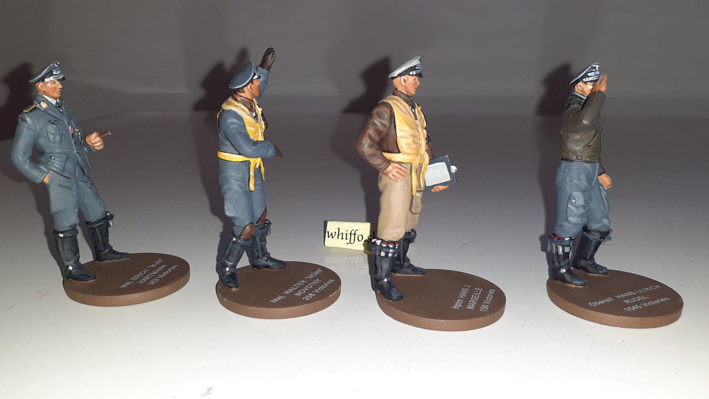 Oryon Ww2 5001 German Luftwaffe Aces metal  boxed 1:32 Britains Compatible S421
