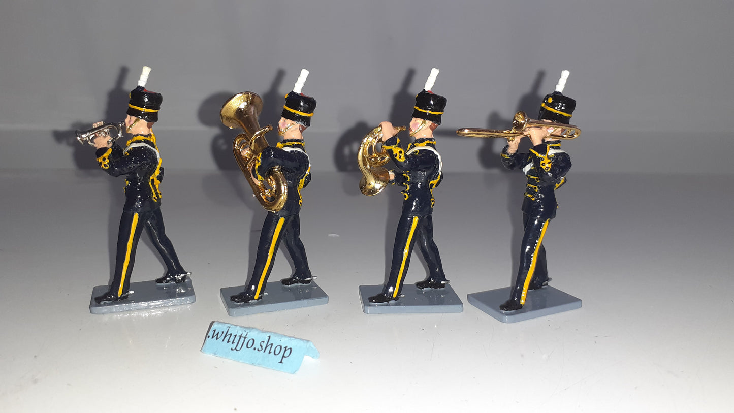 Britains 40265 Queen Elizabeth 7th Hussars Band 2001 1:32 metal boxed Set 2 S523