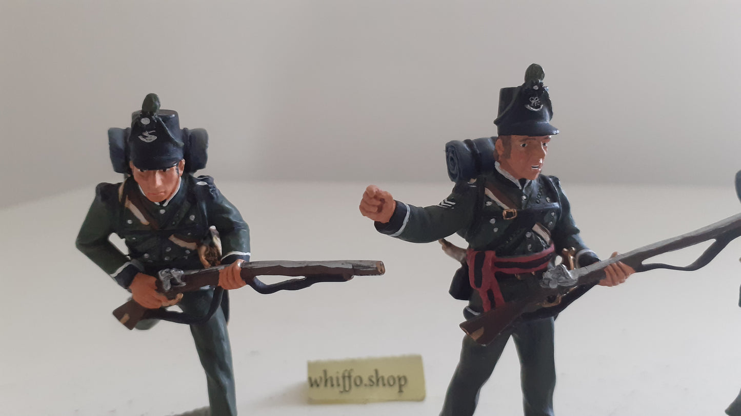 Britains 95th foot rifles Napoleonic waterloo  1:32 boxed s439