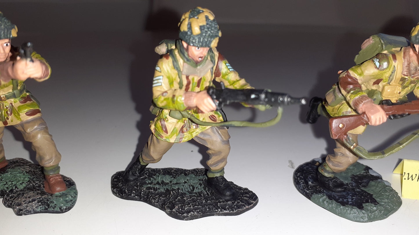 Britains Ww2 17142 Paras Paratroopers Arnhem British metal boxed 2000 Wdb