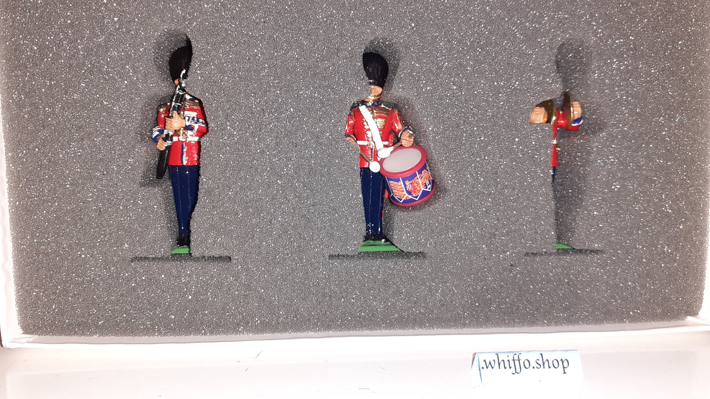 Britains 00291 Queen Victoria Scots Guards B band  1:32 metal boxd Bassoon S8 for sale