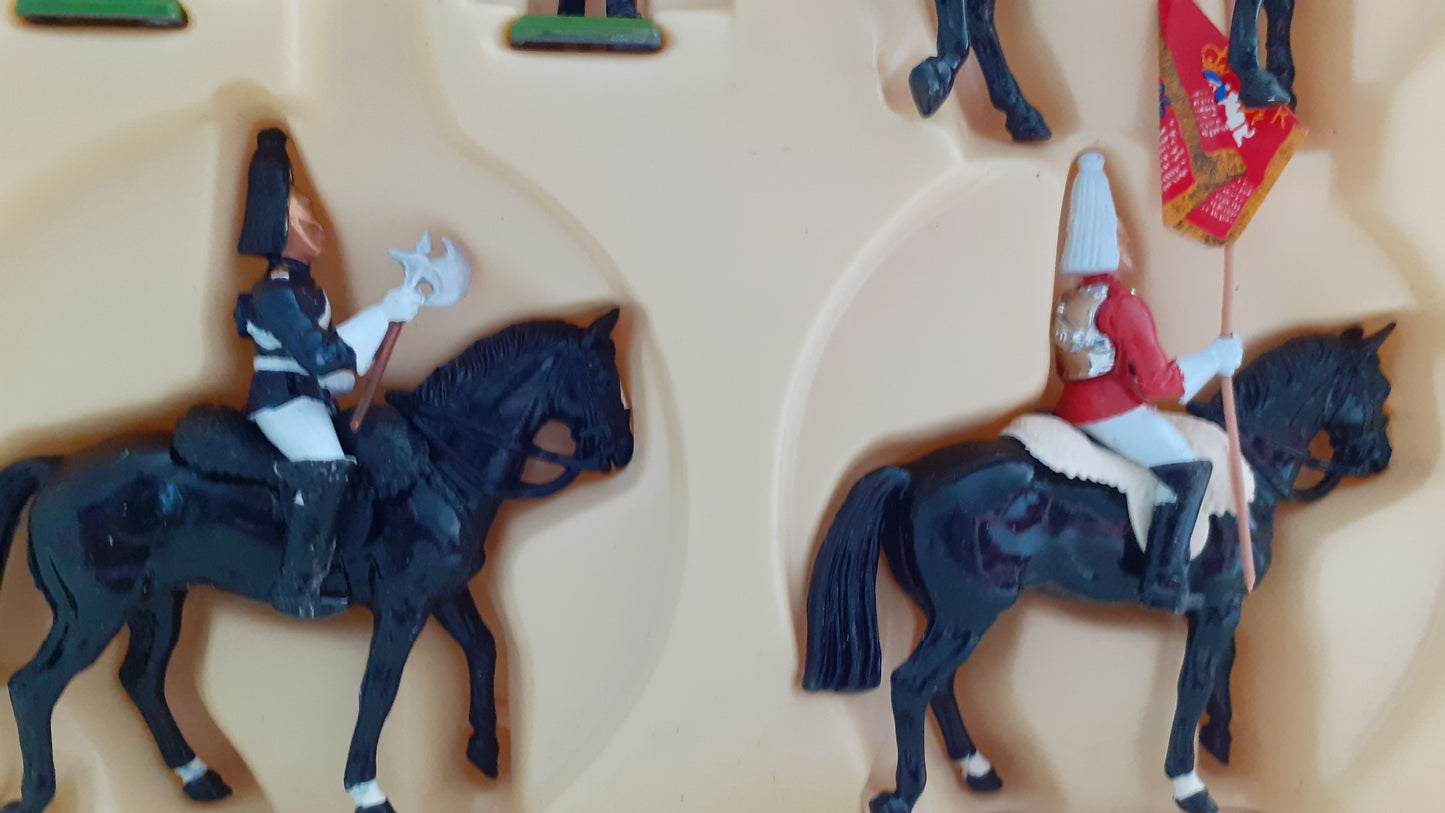 Britains 7218 1980s red box queen Elizabeth scots guards cavalry 1:32 s720