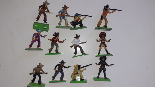 Britains deetail Wild West Mexicans 1970s 1:32  b25