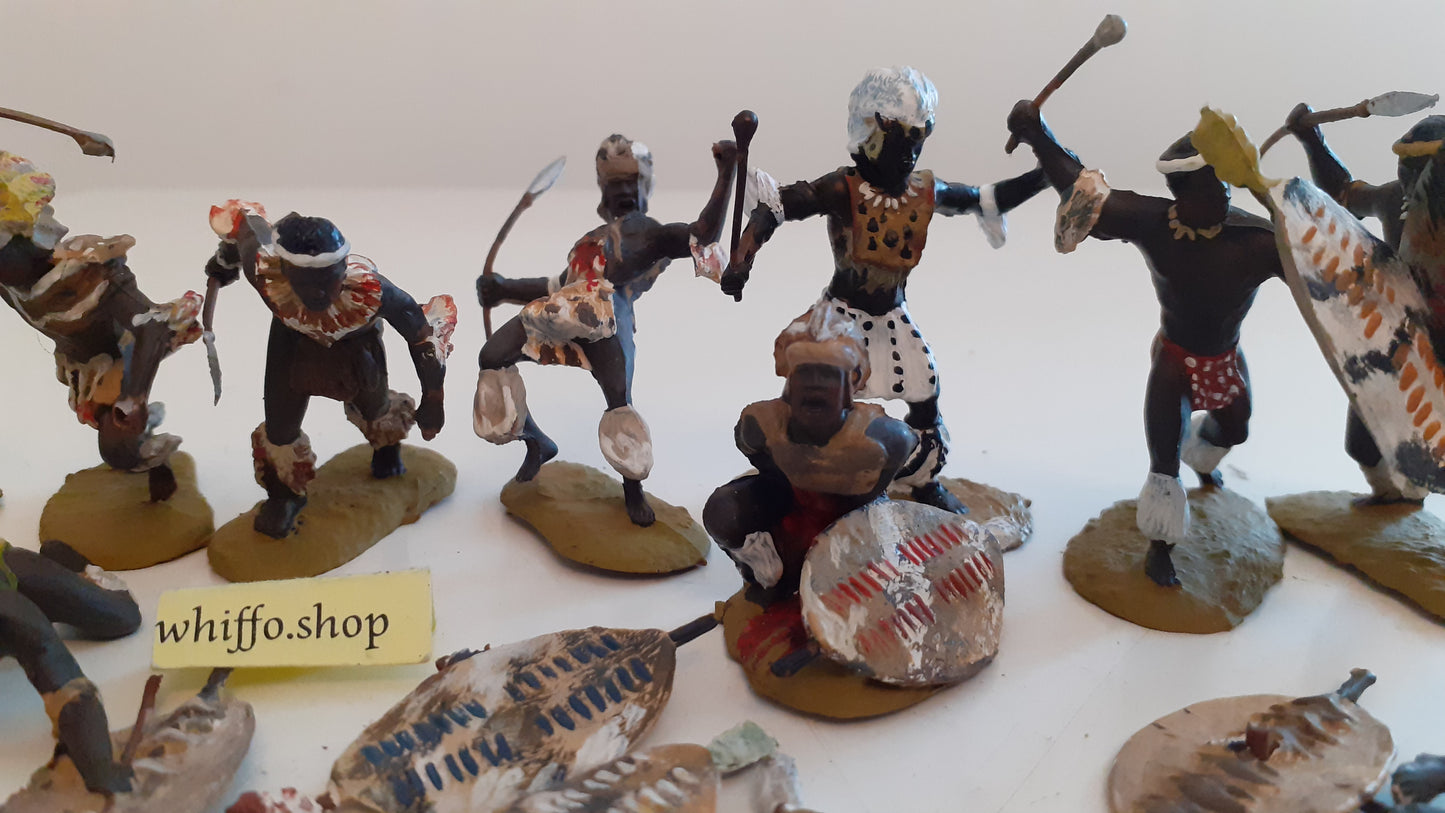 conte plastic Zulus  14 Figures 1:32 S8b24