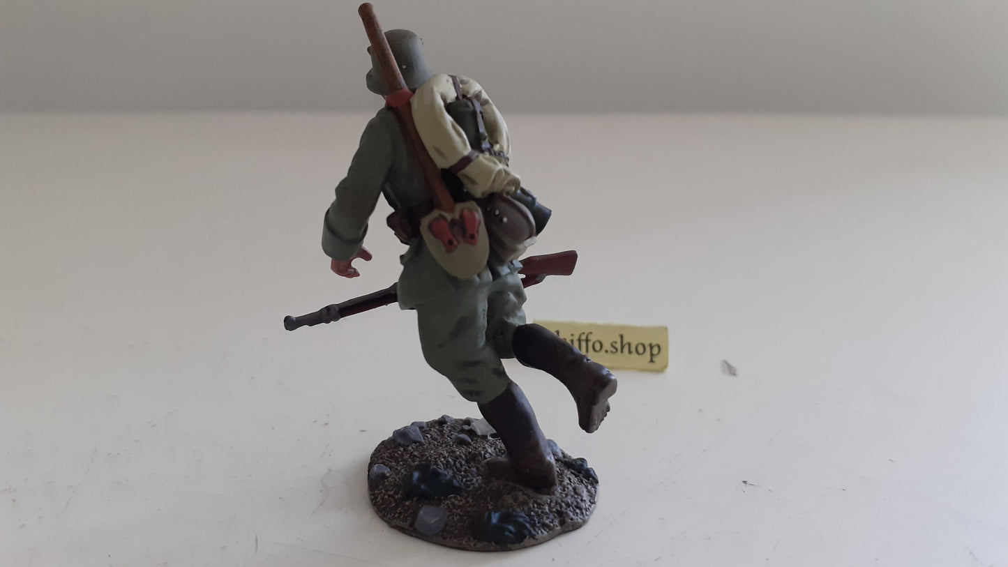 Britains 23058 ww1 german infantry running 1916 1:32 2014 boxed B627