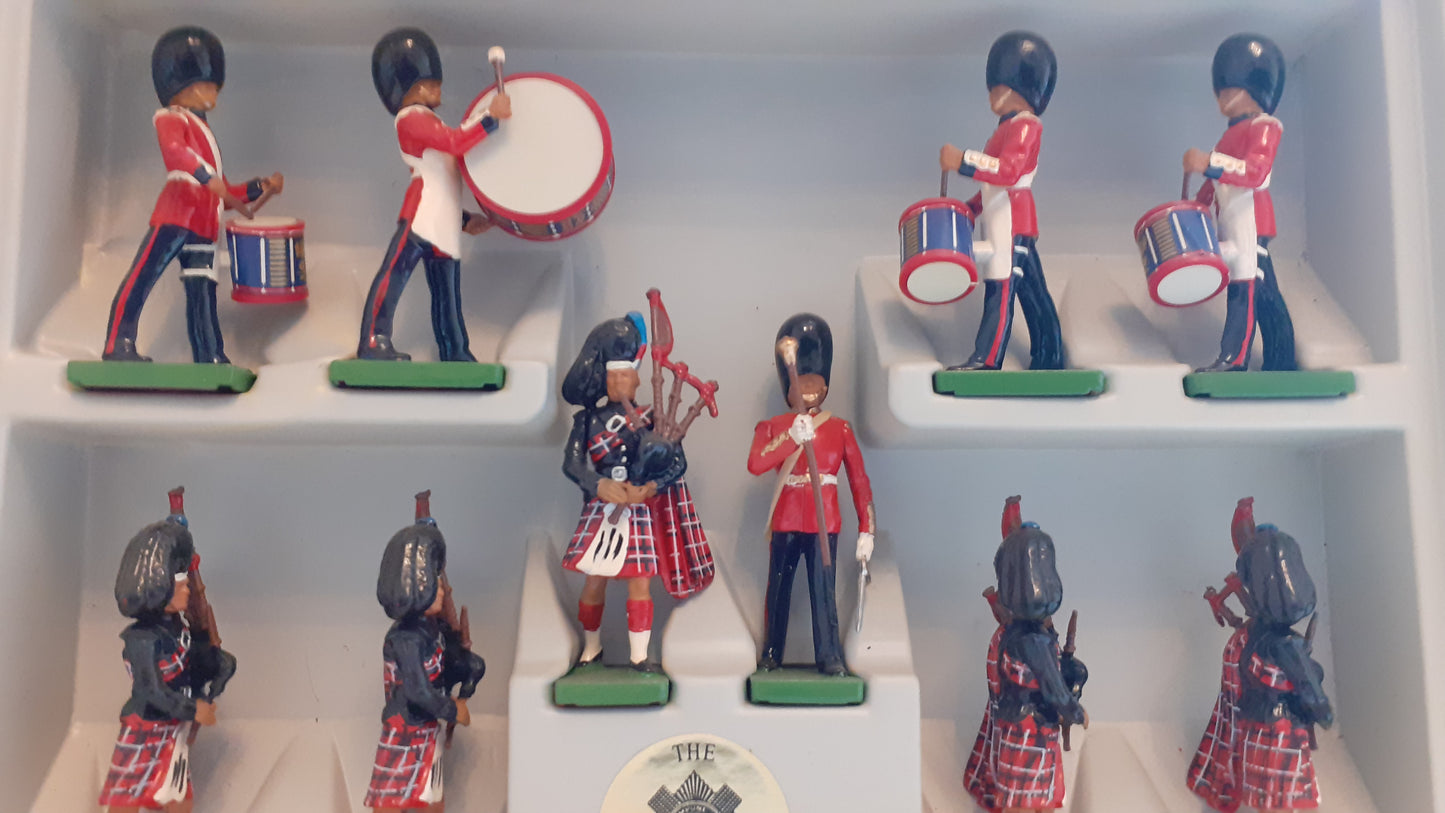 BRITAINS 8305 Scots Guard Band Ceremonial 1991 1:32 S821