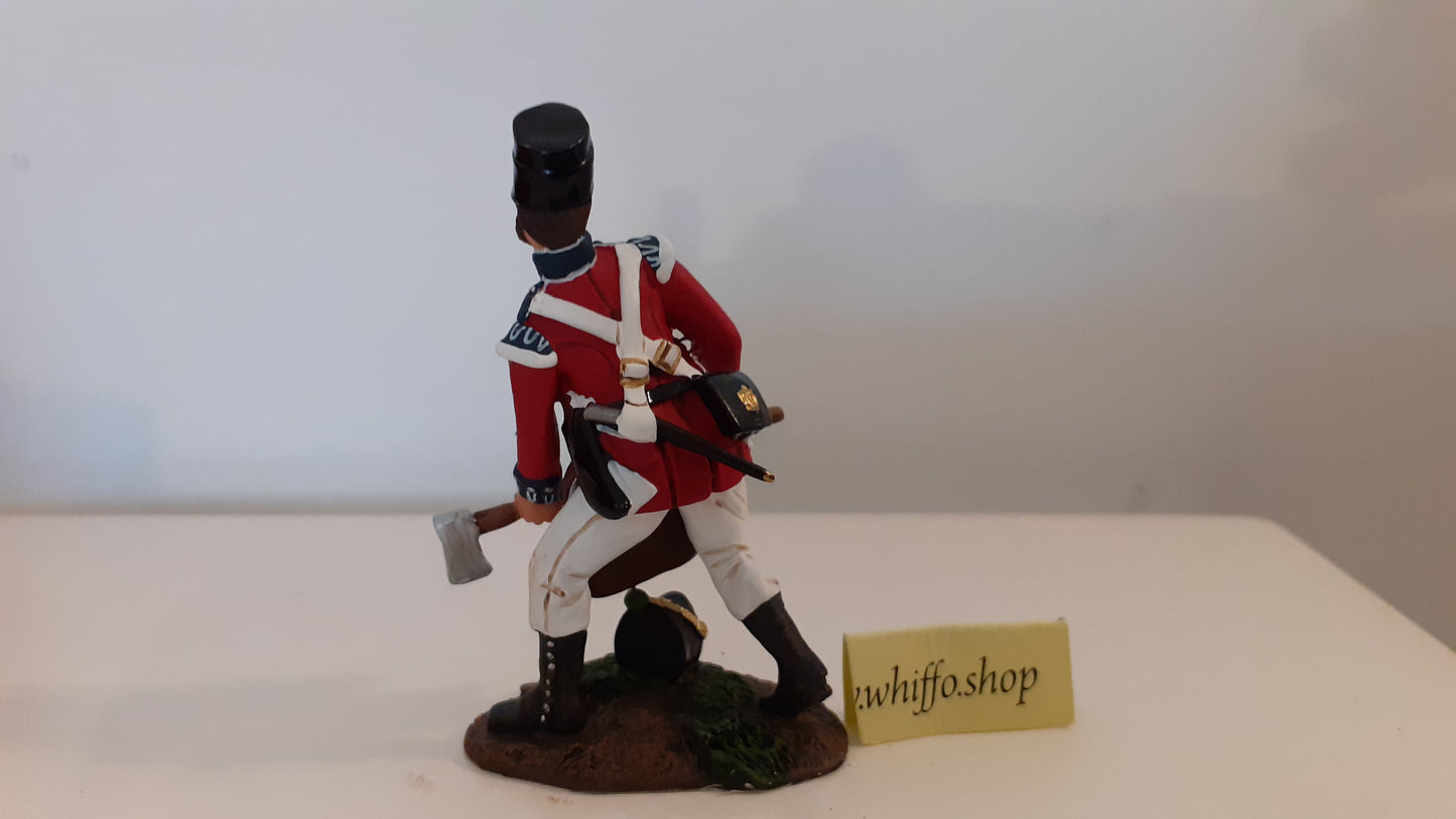 Britains 2008 17610c Coldstream Guards PioneerExclusive Club Fig boxed 1:32 B10