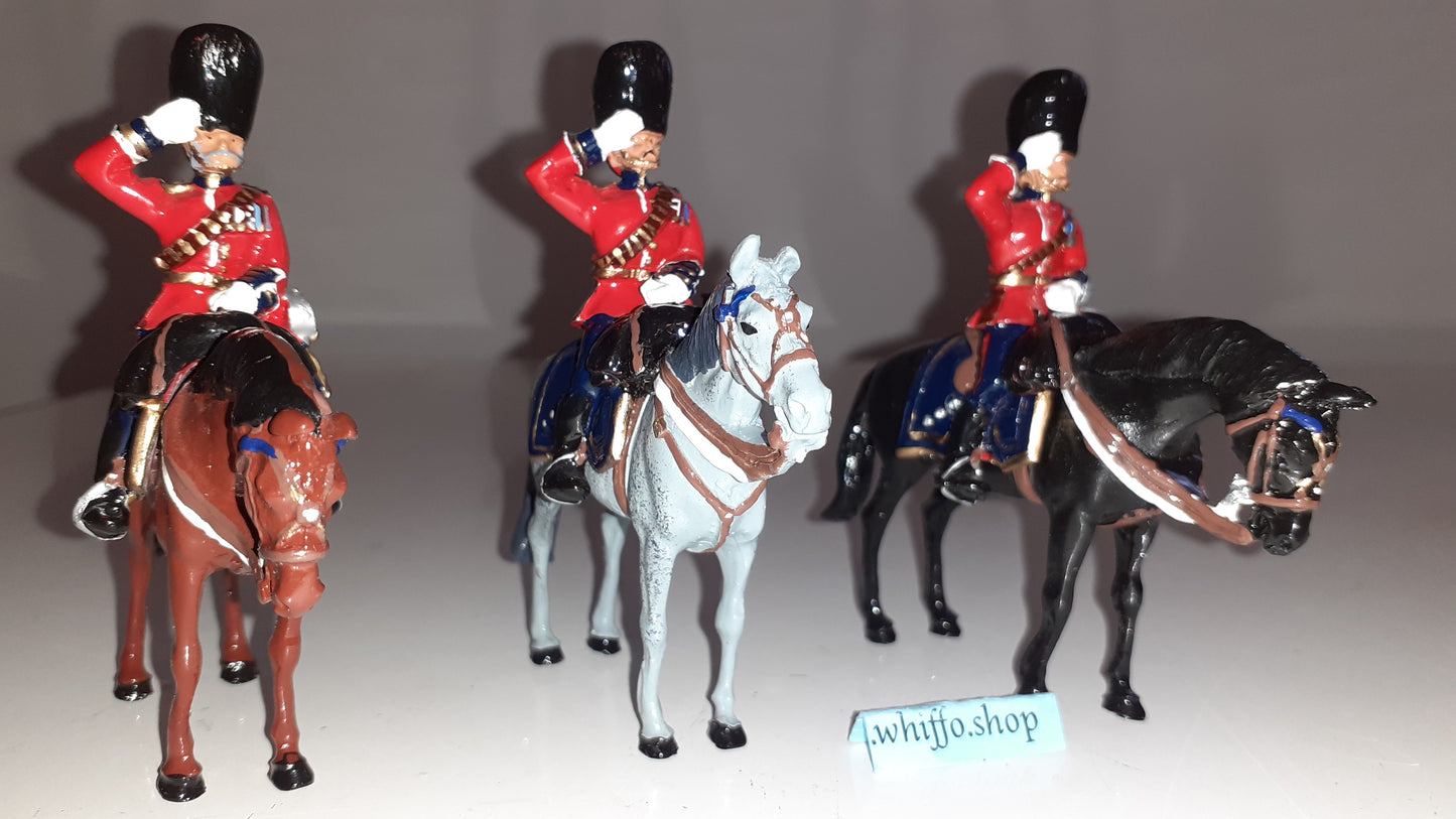 Britains 40208 1999 Scots Guards Senior Officers Victoria 1:32 metal boxd  S8b