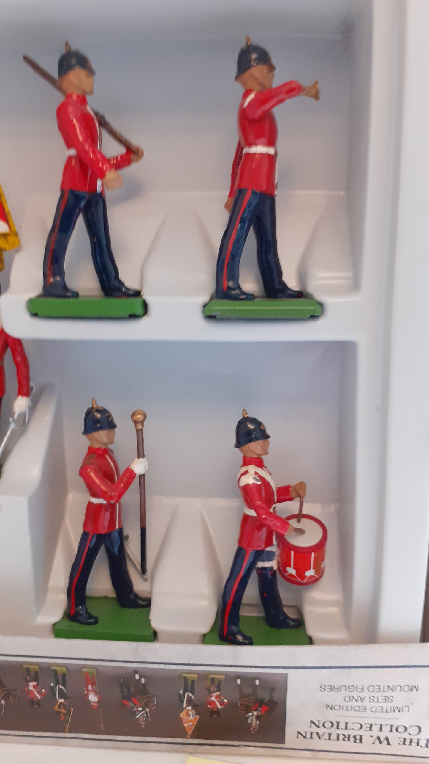 BRITAINS 5803 Duke Of Wellington Wellingtons Regiment Ceremonial 1991 1:32 S821