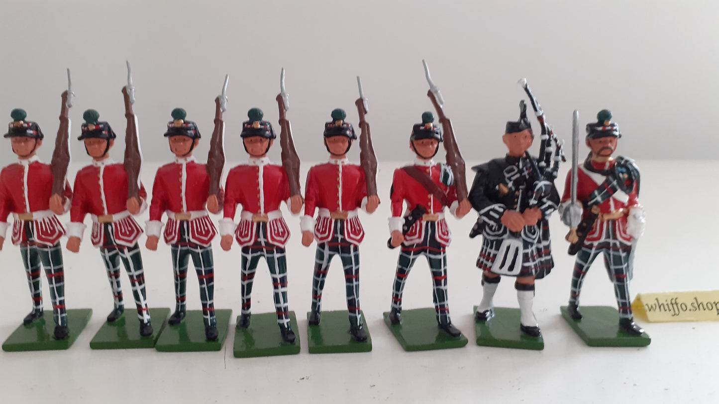 Britains 00127 highland light infantry piper 1999 1:32 metal S730