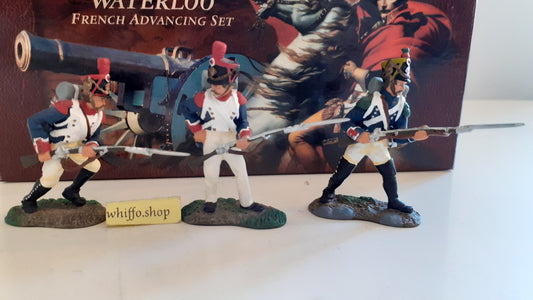 britains 00152  napoleonic hougoumont Waterloo french advancing 1999 box s738