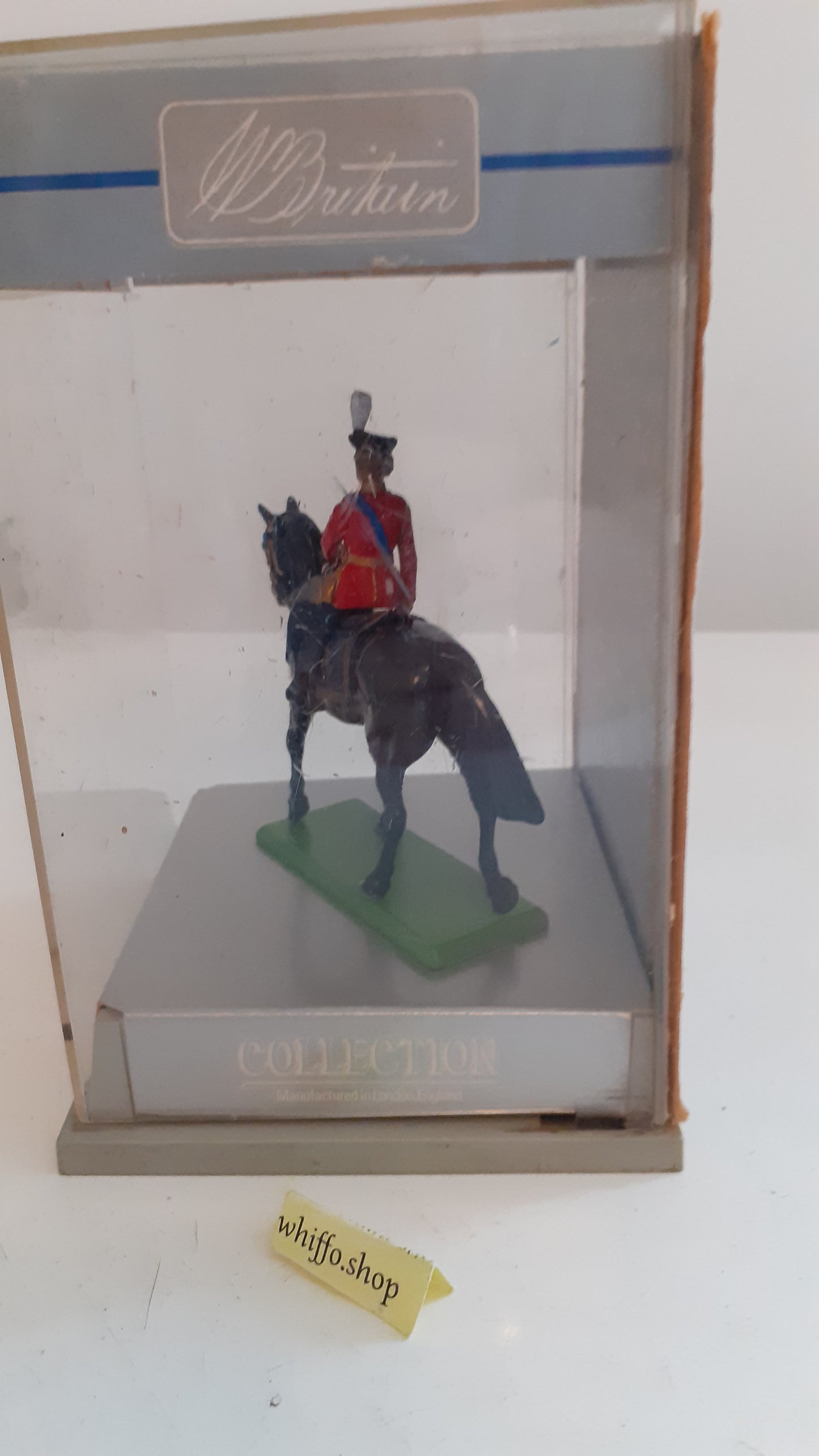 Britains ceremonial Queen Elizabeth II Household Cavalry 1989 perspex box 1:32 S112