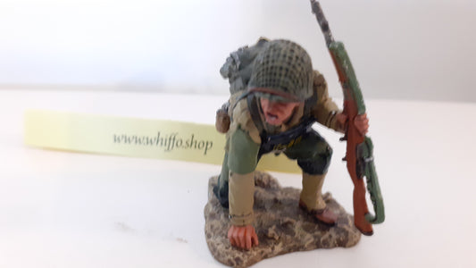 King and country Ww2 Dd Us army Crouching  D-day  no box 1:30  W15