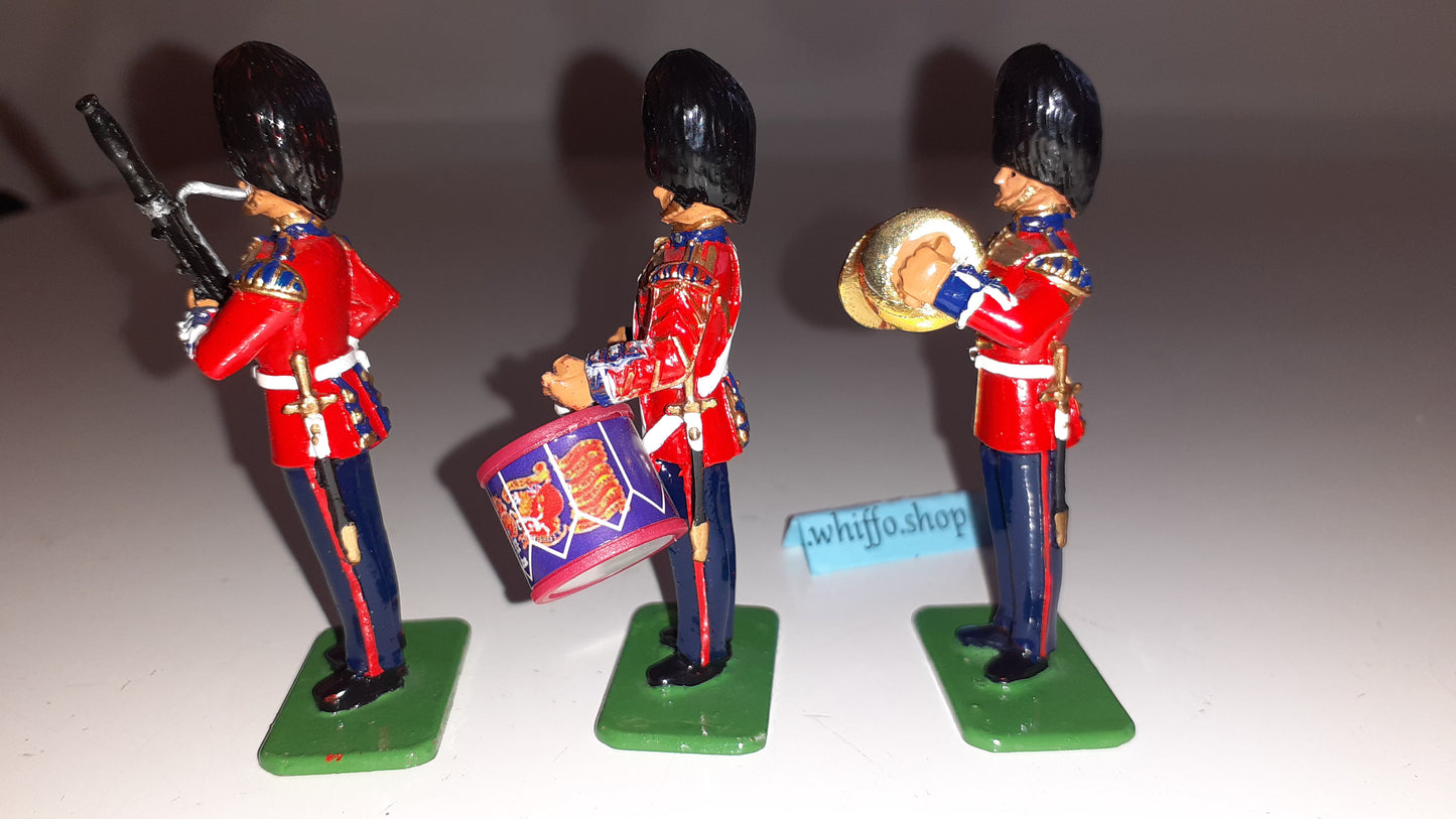 Britains 00291 Queen Victoria Scots Guards B band  1:32 metal boxd Bassoon S8 for sale