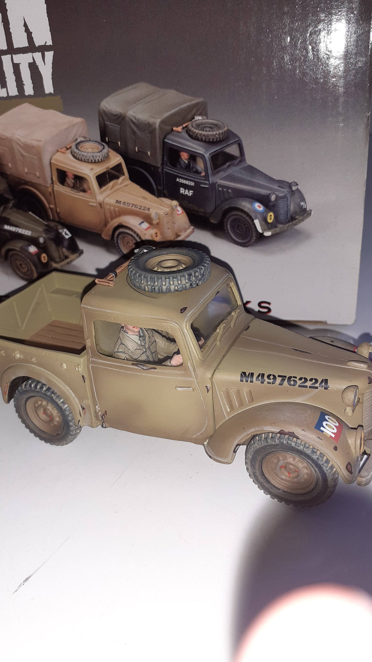 King and country 2010  ww2 8th Army Austin Light Truck box 1:30 Ea056 S169