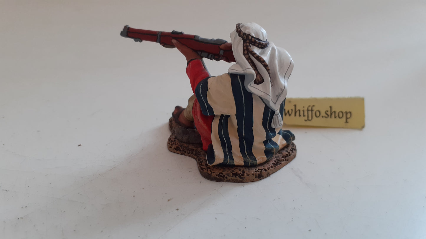 king and country loa006 Lawrence of arabia kneeling arab 1:30 box 2013 wdb25