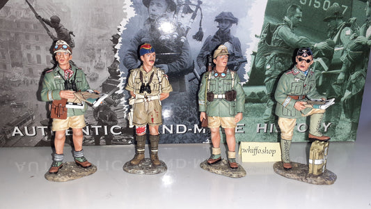 King and country Ak28 Afrika Korps 8th Army Prisoner German Ww2  boxed 1:30 Wdb