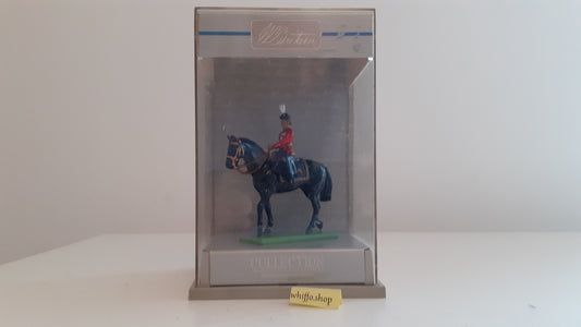 Britains ceremonial Queen Elizabeth II Household Cavalry 1989 perspex box 1:32 S112
