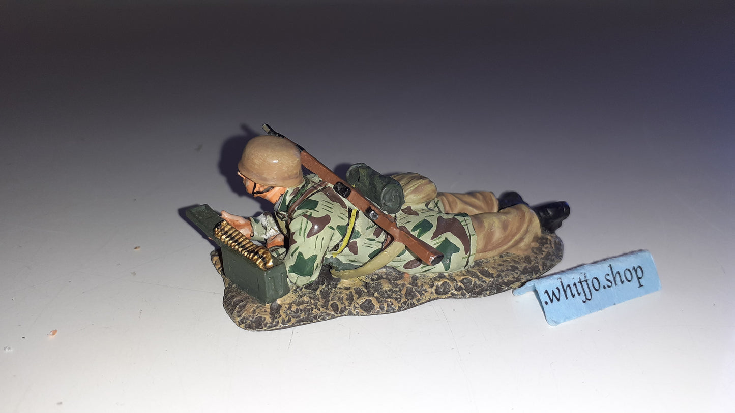 King and country Ww2  German fallschirmjager paras 1945  no box 1:30 W1211