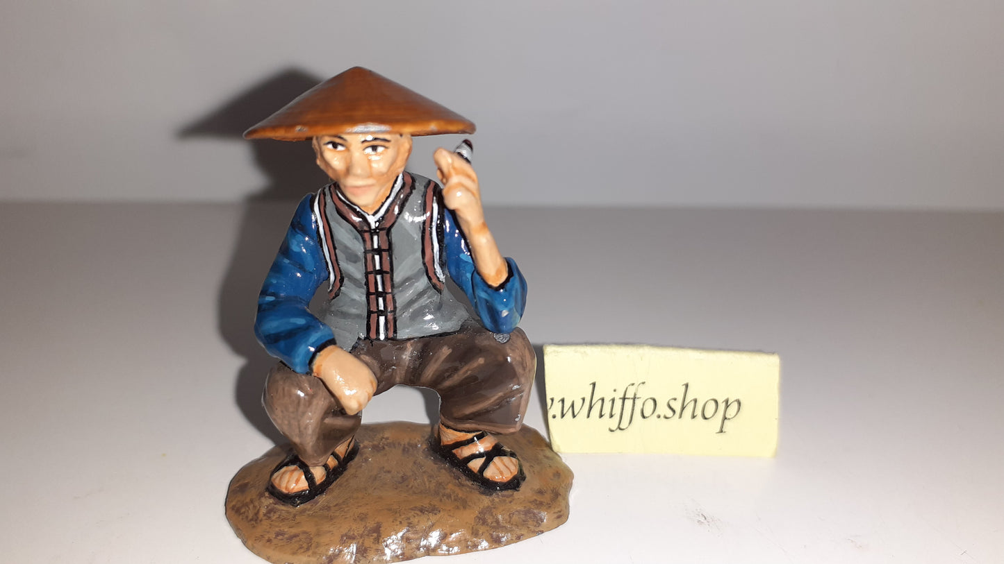 King and country Hk094 Vietnam Hong Kong Old Man Crouching no box W13