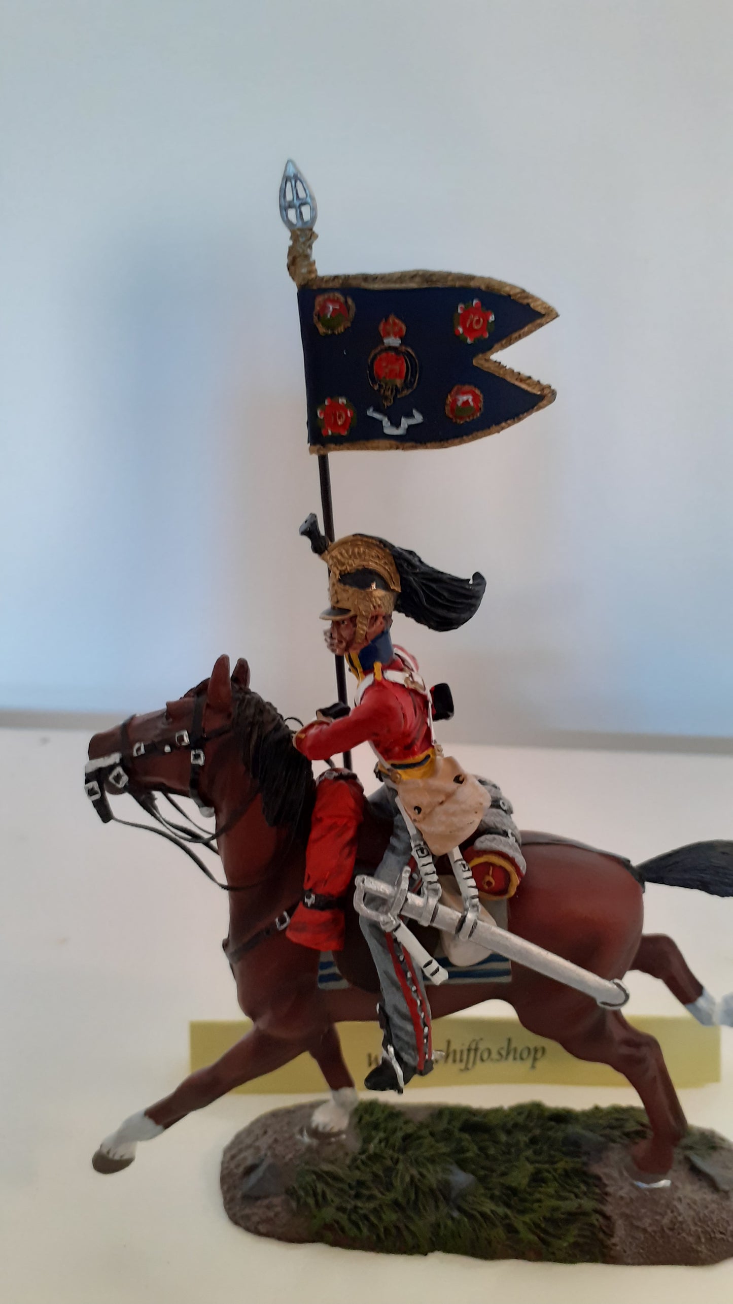 Britains 36066 Napoleonic Waterloo 1st Royal Dragoons Guidon Bearer boxed S8