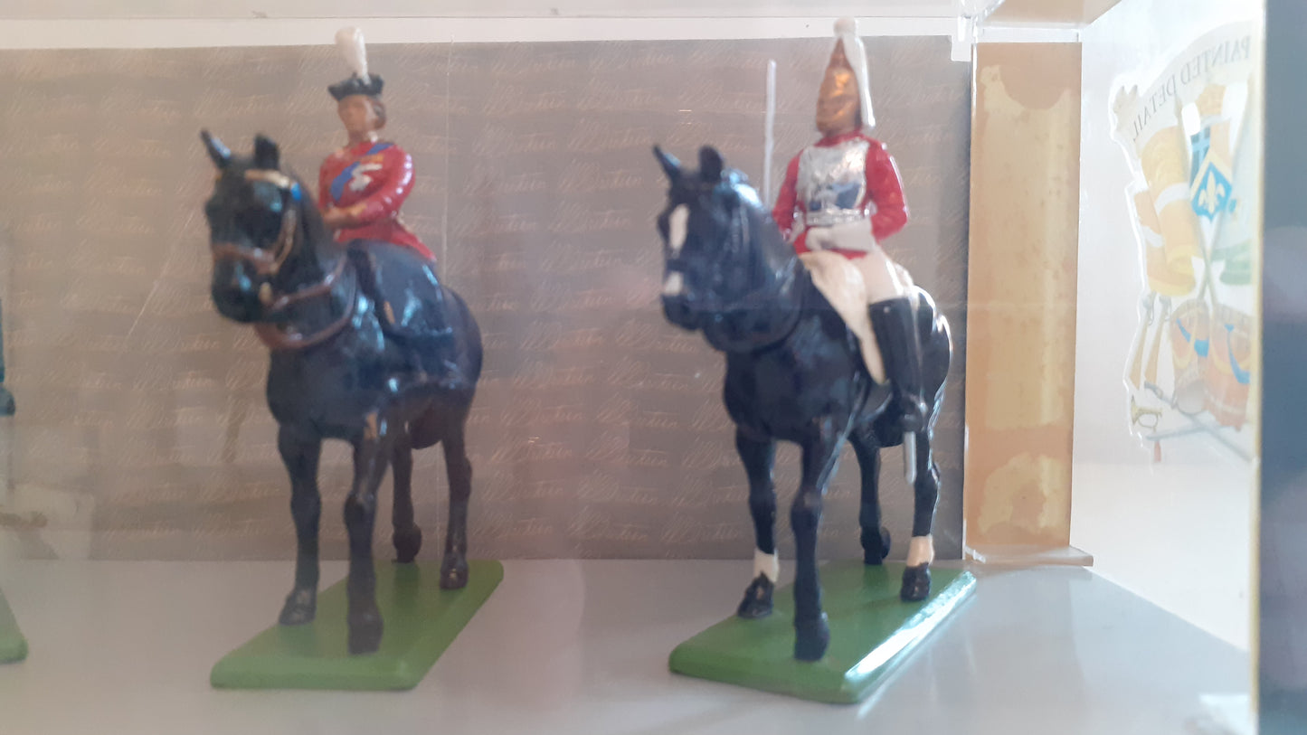Britains ceremonial Queen Elizabeth Household Cavalry 1989 perspex box 1:32 S112