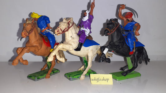 Britains deetail mounted arabs cavalry 1970s Made England Set of 3 1:32 B2