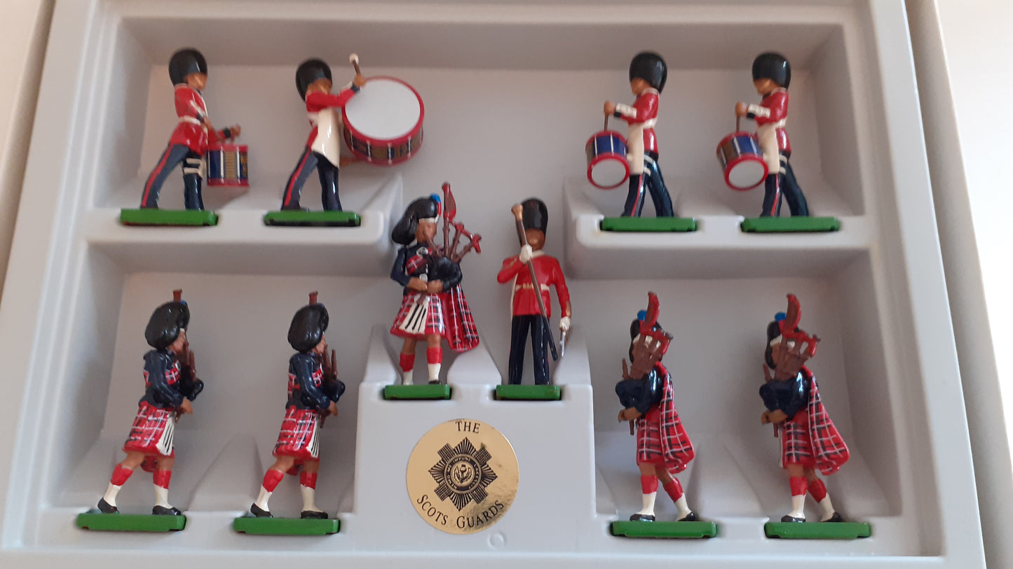 Britains 5305 scots guards band 1991 pipers ceremonial boxed s725