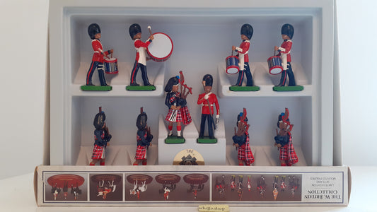 Britains 5305 scots guards band 1991 pipers ceremonial boxed s725