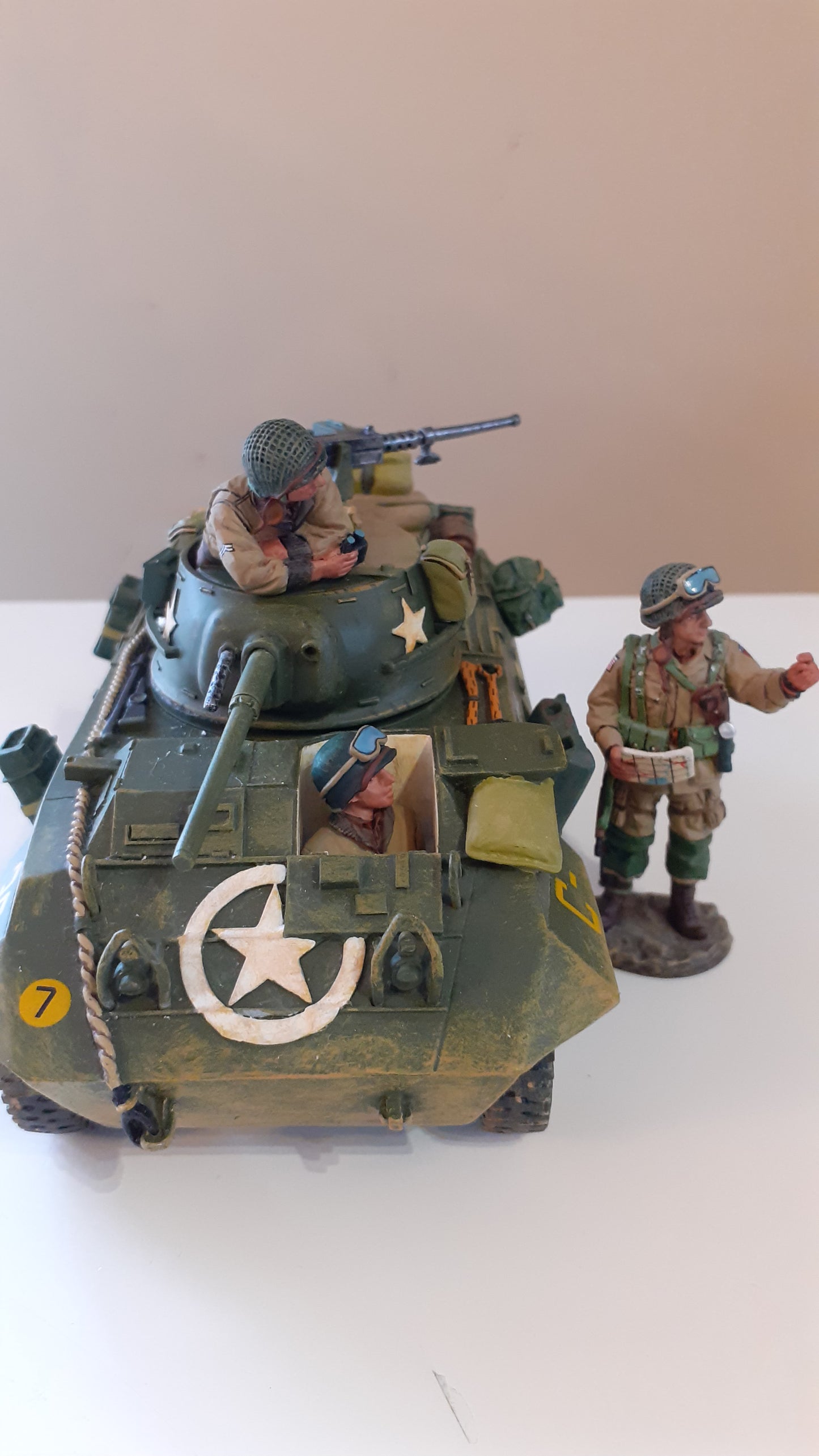 King and country ww2 dd38 dd038 m8 greyhound d-day +3 figs boxed