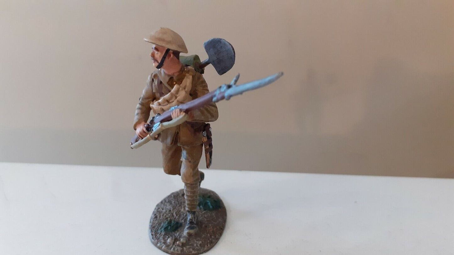 Britains ww1 23030 british infantry advancing metal boxed b8