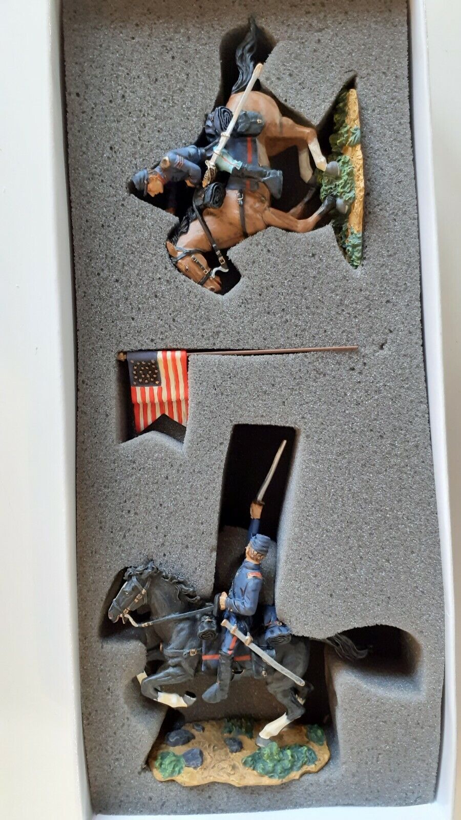 Britains 17481 acw union cavalry flag bearer etc metal boxed 1:32 only made 2004