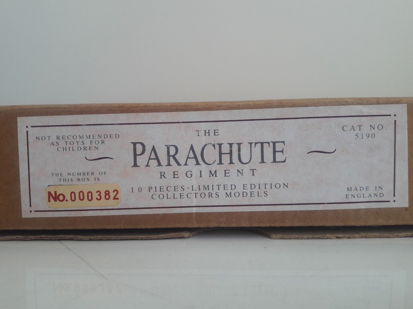 Britains limited edition parachute regiment 50th  1990 1:32 5190 paras