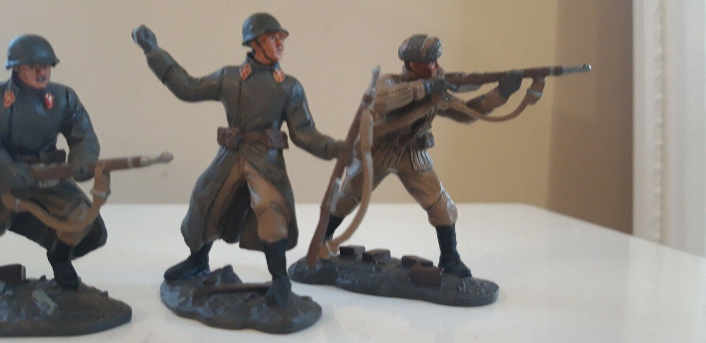 Britains ww2 stalingrad Russian rifle squad boxed 17603