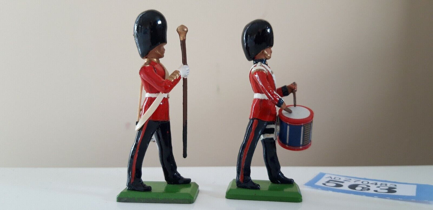 Britains ceremonial Scots guards band Buckingham palace 1:32 metal