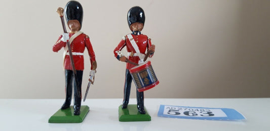 Britains ceremonial Scots guards band Buckingham palace 1:32 metal