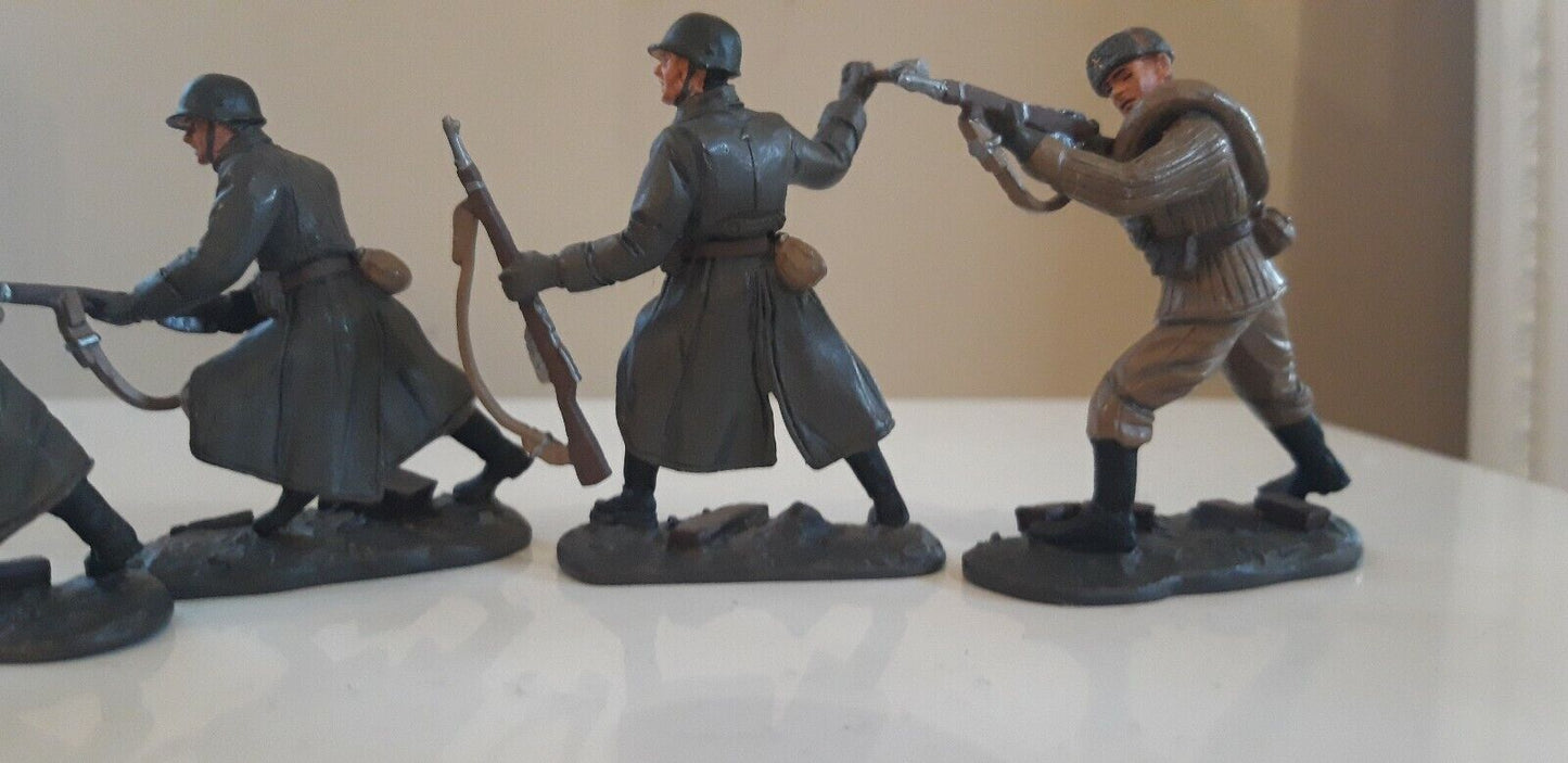 Britains ww2 stalingrad Russian rifle squad boxed 17603