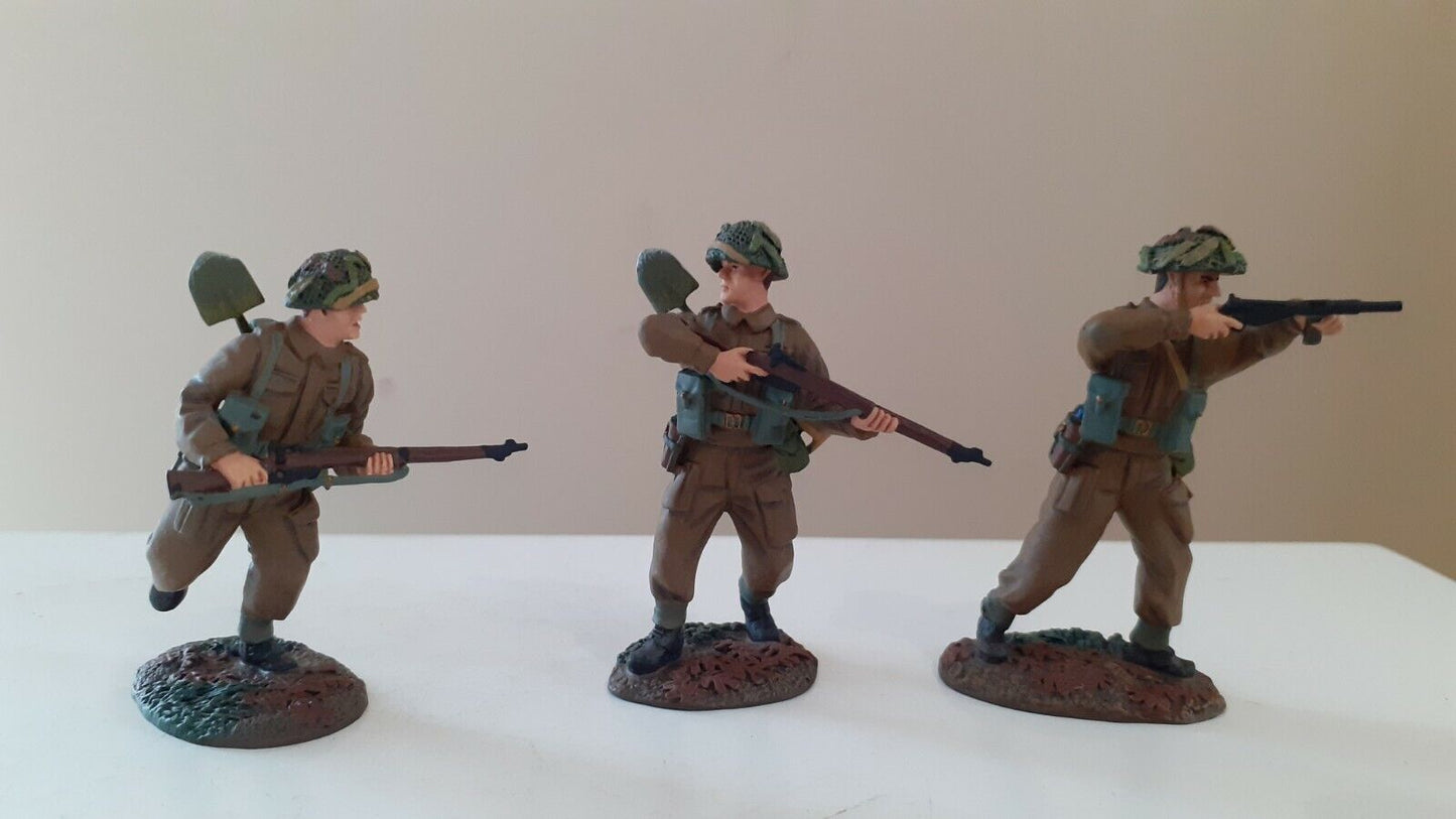 Britains ww2 17713 British infantry advancing metal boxed 2007 1:32