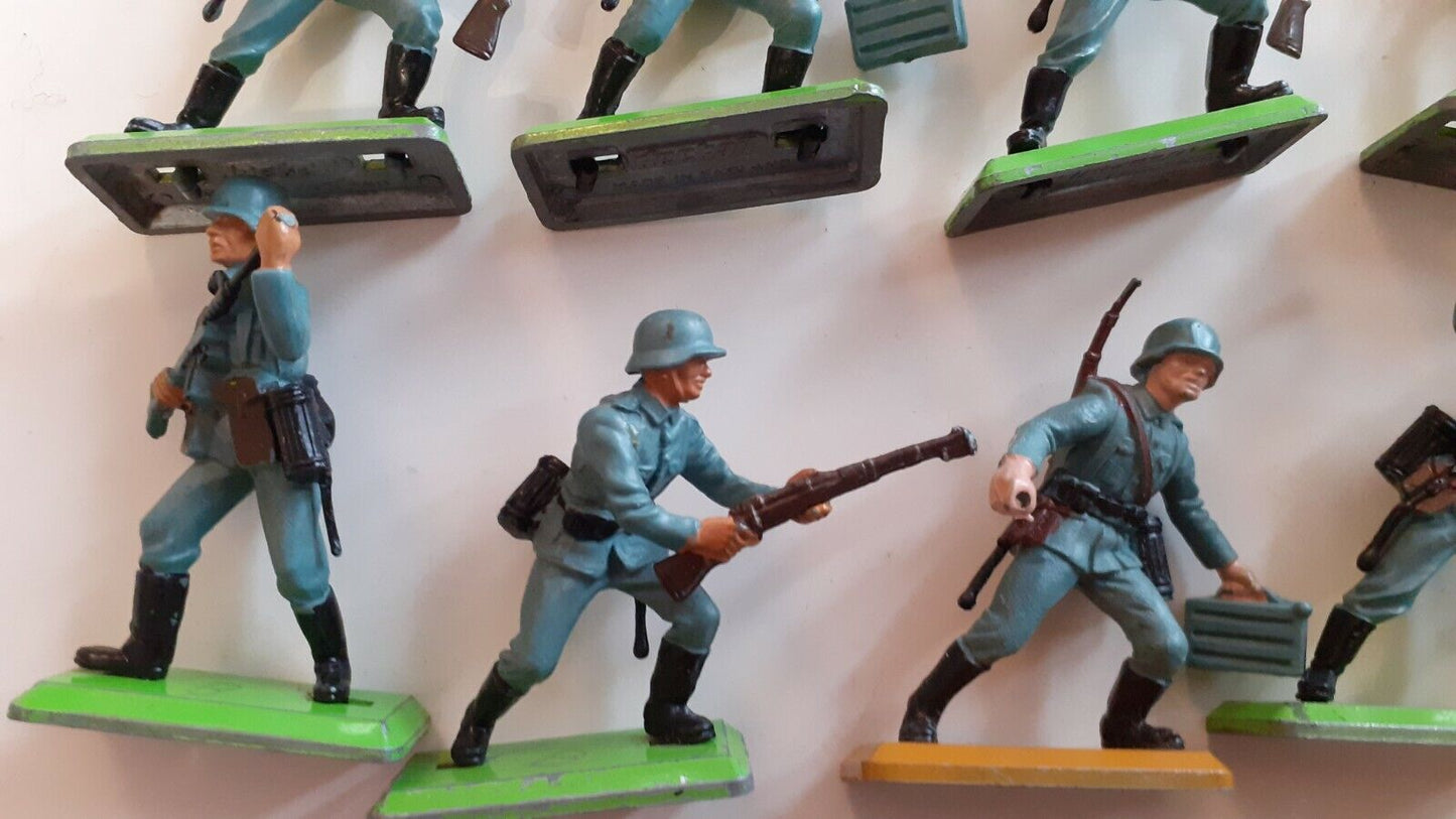 Britains deetail ww2 German infantry 1970s 1:32  b2