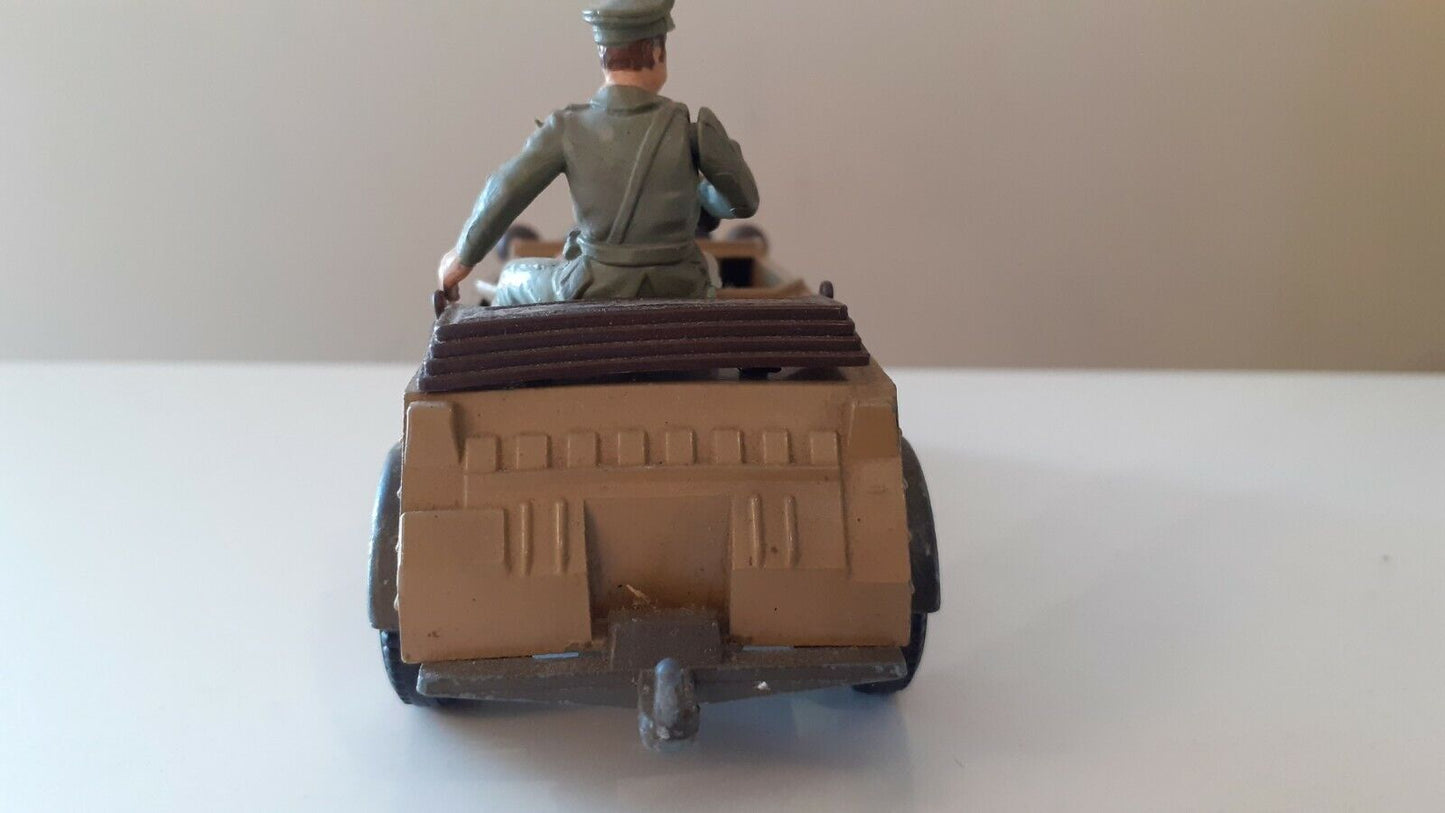 Britains deetail ww2 German afrika korps rommel 1970s 1:32  b1 white wheels