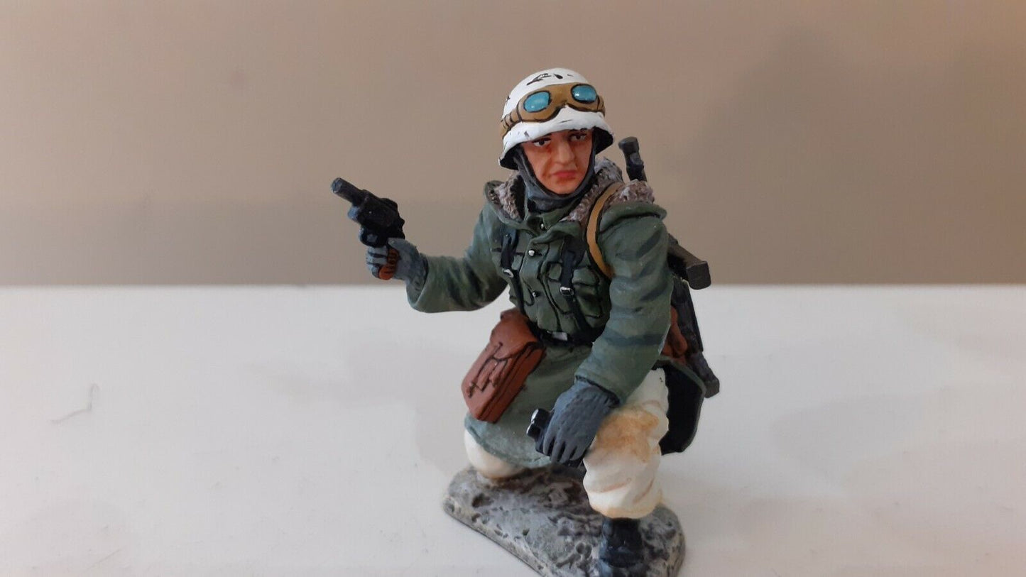 King and country  german ww2 berlin waffen officer winter no box 1:30  w3