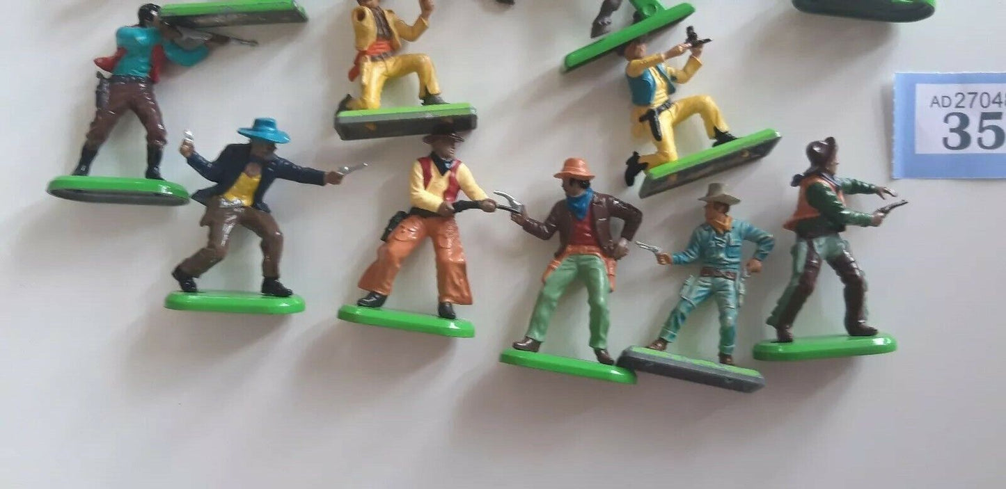 Britains deetail acw wild west cowboys  1970s  1:32  b3