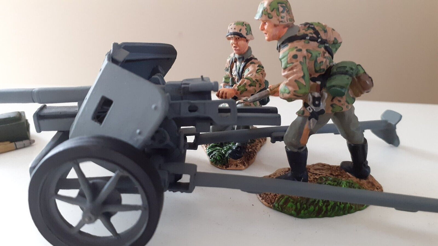 Conte ww2 wwii-032 German pak 40 and crew 1:32 boxed metal BB